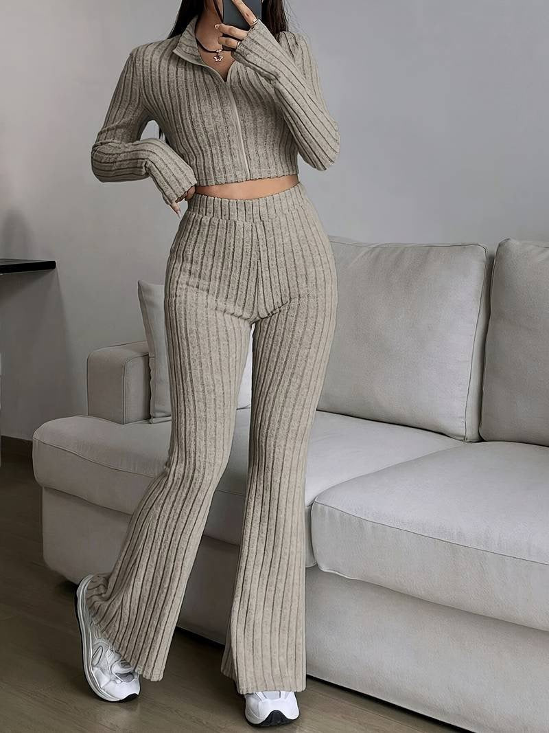Damen Strick-Loungewear-Set mit cropped Oberteil und weit geschnittenen Hosen Sovae