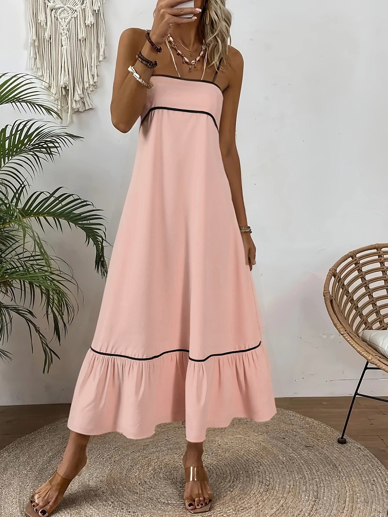 Damen luftiges Maxikleid mit kontrastierenden Säumen Sovae