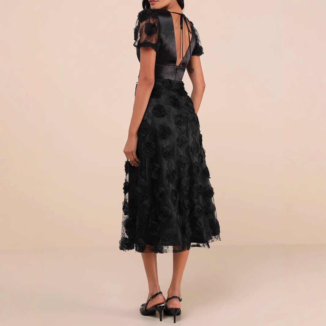 Damen Maxikleid mit dekorativen Rosenapplikationen und elegantem V-Ausschnitt Sovae