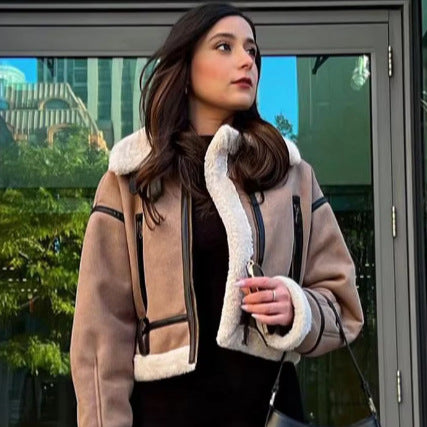 Damen bequeme und stylische Kurzjacke mit Kunstfellkragen und Reißverschlusstaschen Sovae