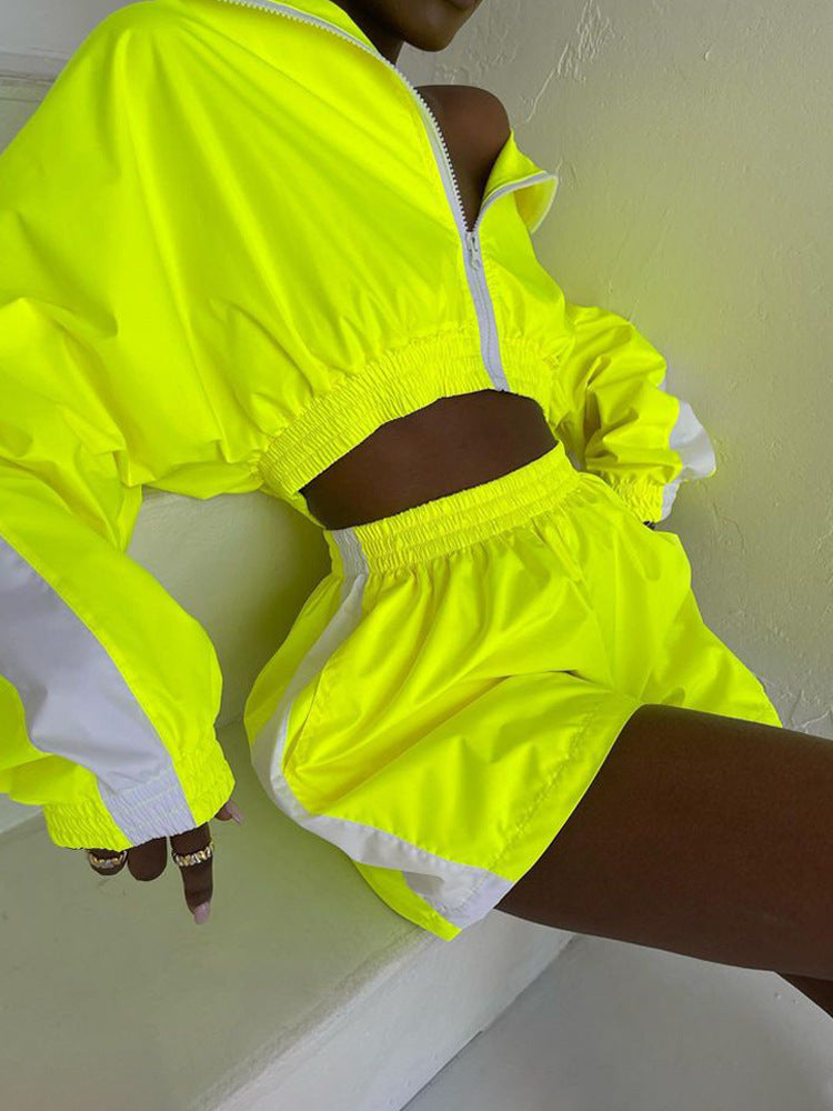 Damen Sportliches Windbreaker-Set mit elastischen Shorts Sovae