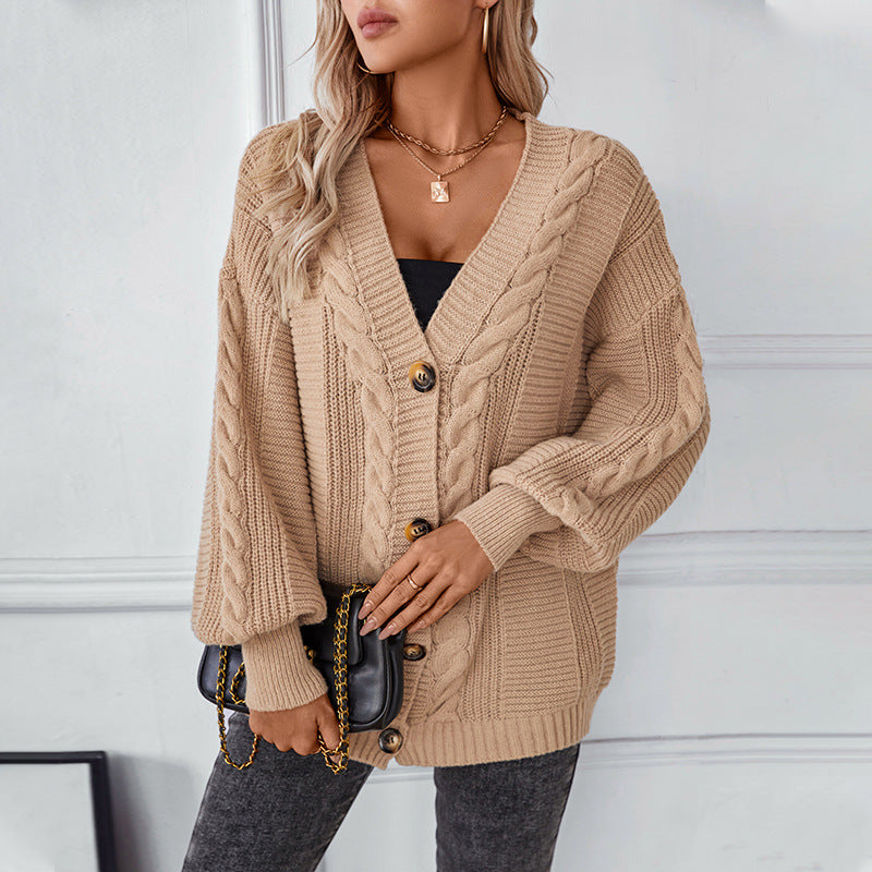 Damen Strickjacke mit Zopfdesign und goldenen Knopfdetails Sovae