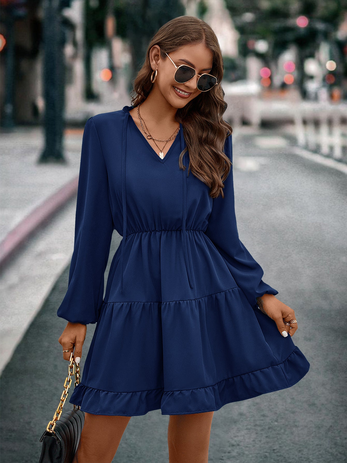 Damen kurzes Kleid mit lässigem Schnitt und Volantdetails Sovae
