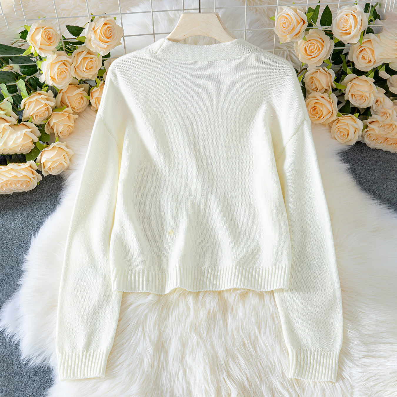 Damen lässige Strickjacke mit fruchtigen Applikationen und offenen Ärmeln Sovae