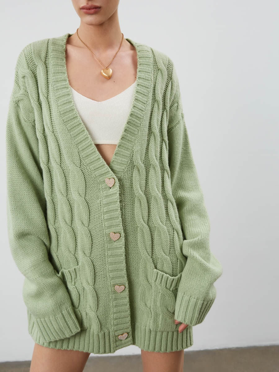 Damen Grobstrick-Cardigan mit herzförmigen Knöpfen und seitlichen Taschen Sovae