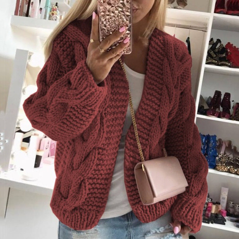 Damen Strickjacke mit auffälligem Zopfdesign und oversized Schnitt Sovae