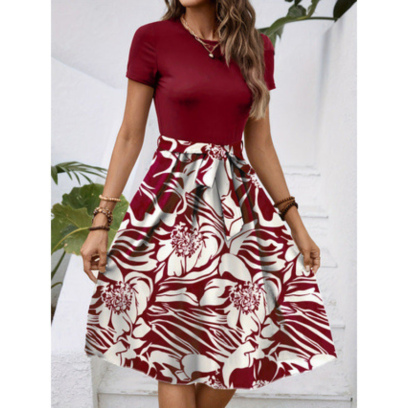 Damen Midi-Kleid mit floralem Design und tailliertem Schnitt Sovae