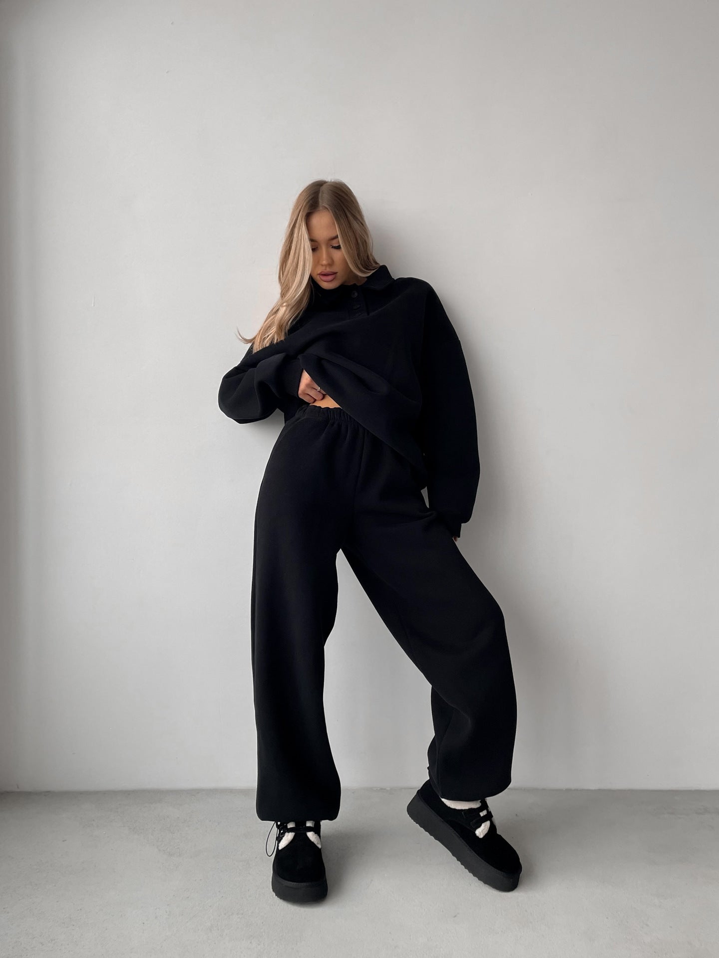 Damen lässiger und modischer Oversized Jogginganzug mit Knopfleiste Sovae