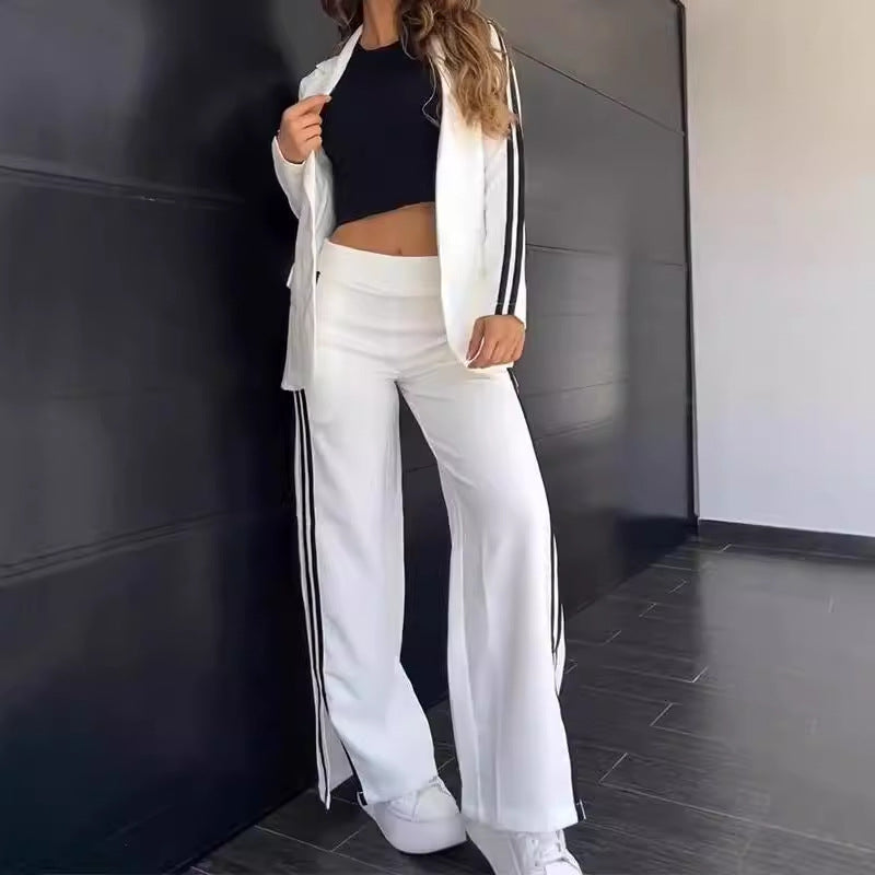 Damen Blazer-Hosenanzug mit sportlichen Streifen Sovae