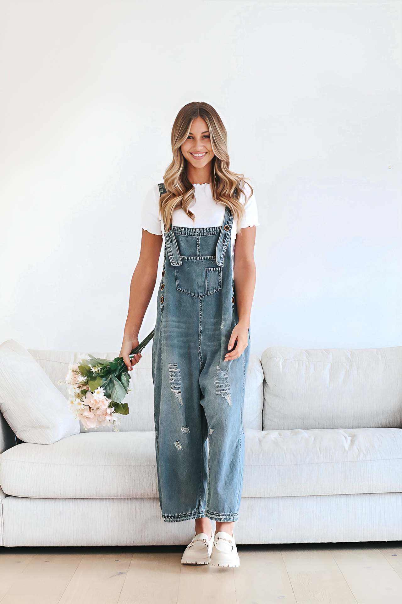 Damen Latzhose mit modischen Destroyed-Details Sovae
