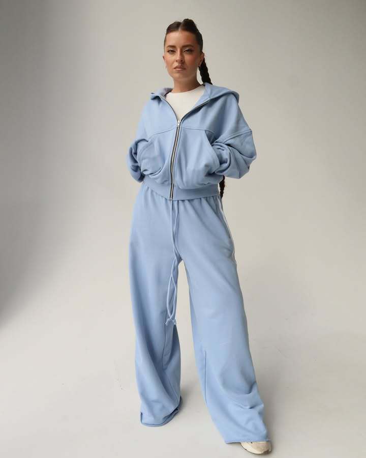 Damen Sportliches Loungewear-Set mit cropped Jacke und bequemen Jogginghosen Sovae