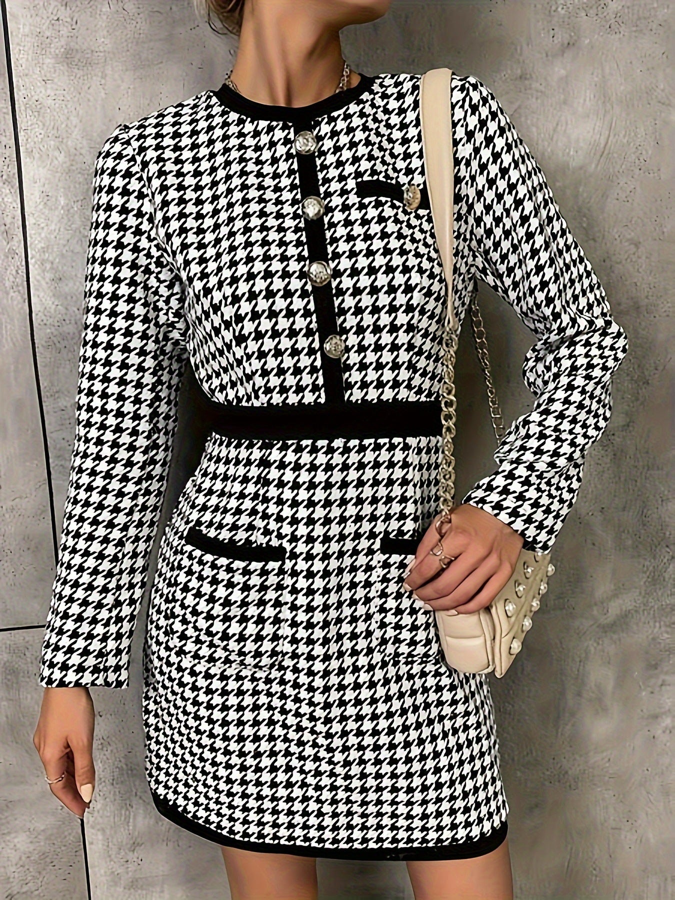 Damen Minikleid mit Karomuster und eleganten Knopfdetails Sovae