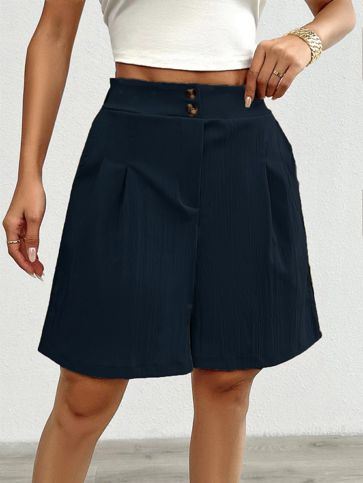 Damen Elegante Shorts mit Knopfverschluss und faltigem Design Sovae