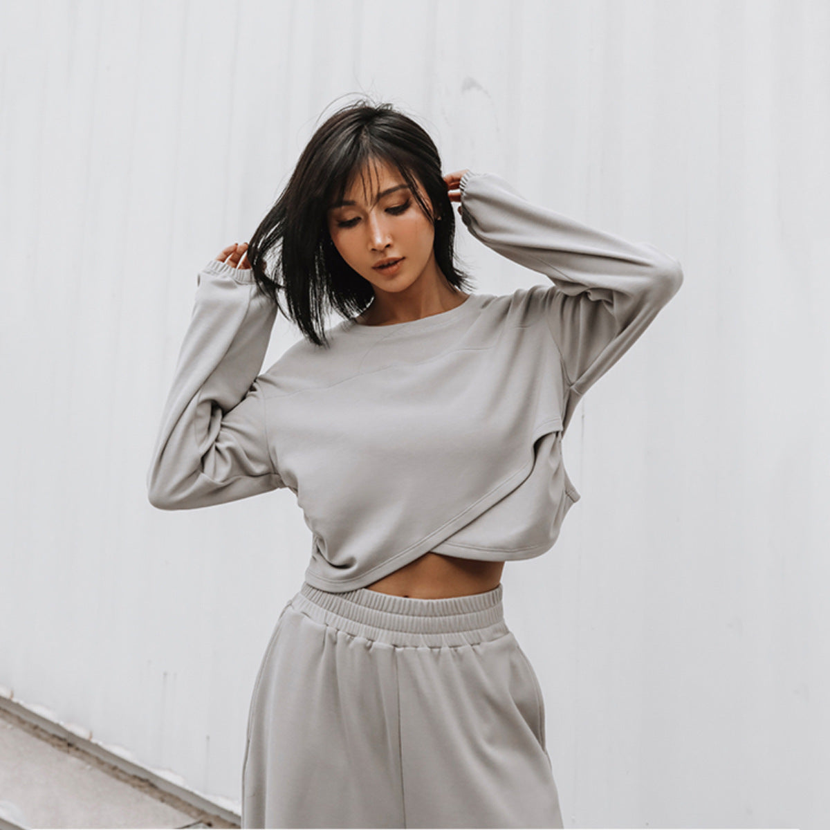 Damen Legere und modische Lounge-Hose mit cropped Oberteil Sovae