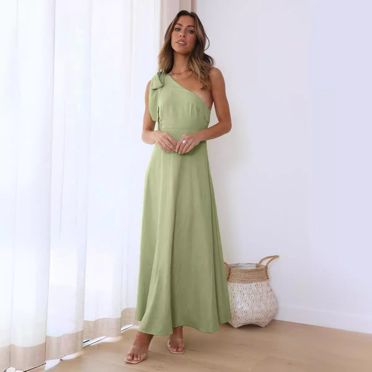 Damen Maxi-Kleid mit asymmetrischem Design und verstellbarem Träger Sovae