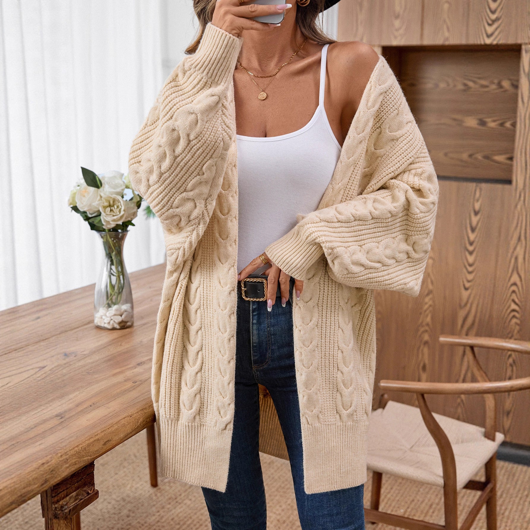 Damen Strickjacke mit kreativem Zopfmuster und lockerer Passform Sovae