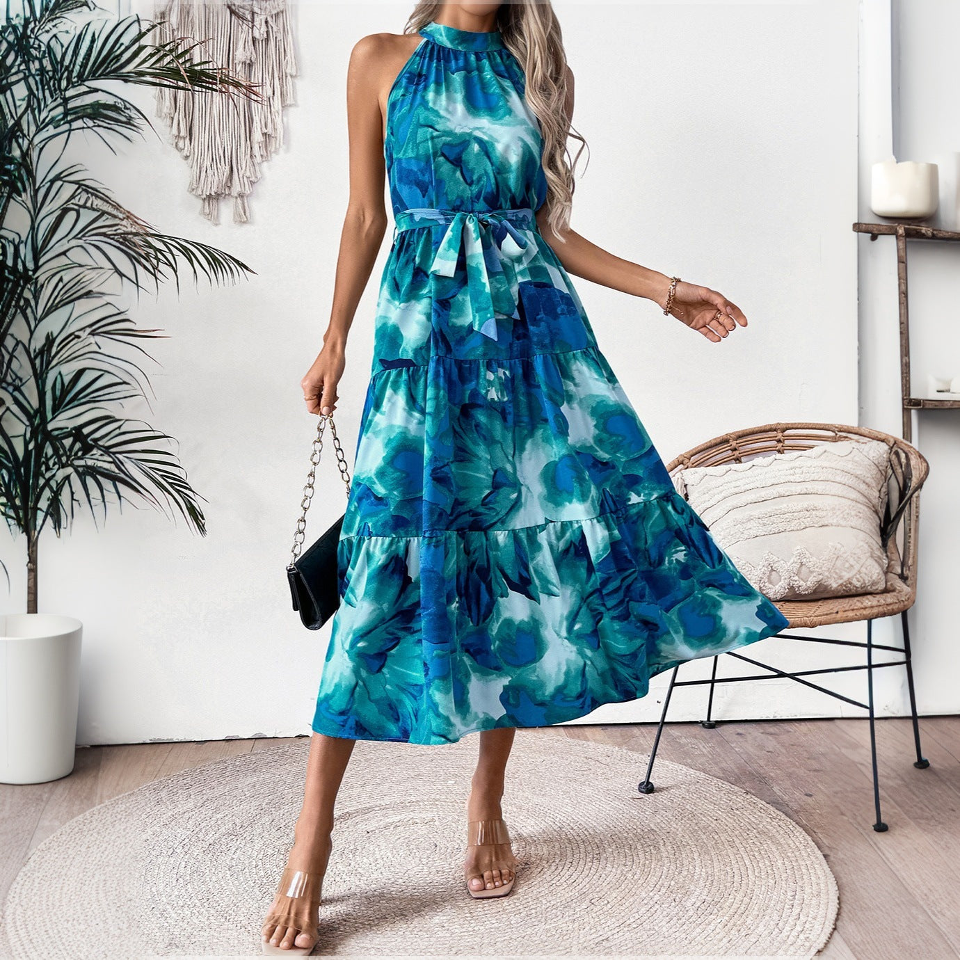 Damen Maxikleid mit hochgeschlossenem Hals und fließendem Stoff Sovae