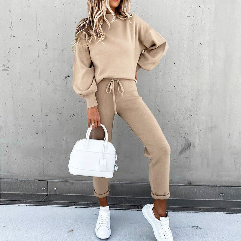 Damen Sportliches Set aus Sweatshirt und Jogginghose Sovae