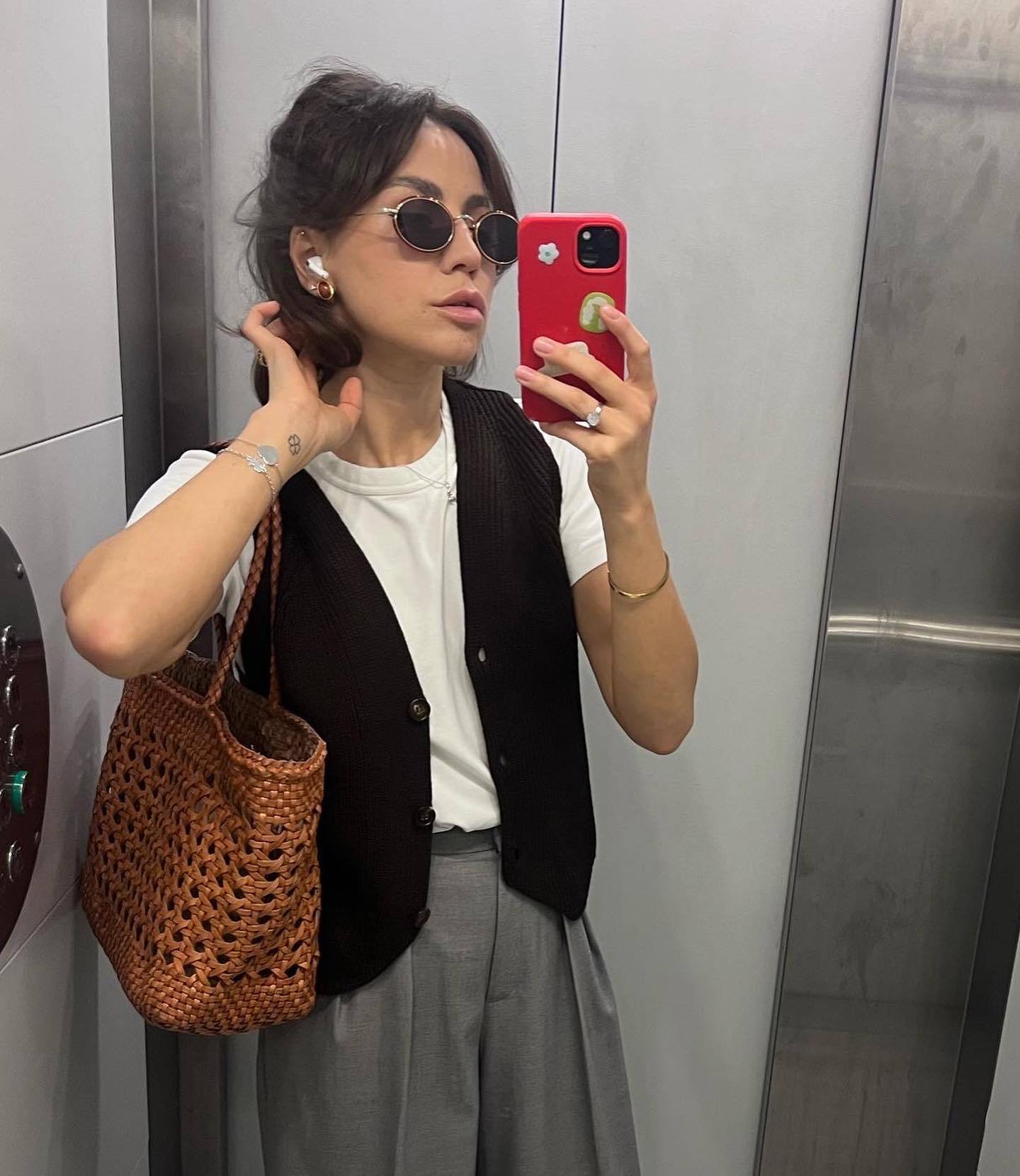 Damen elegante Business-Jacke mit strukturiertem Design und praktischen Taschen Sovae