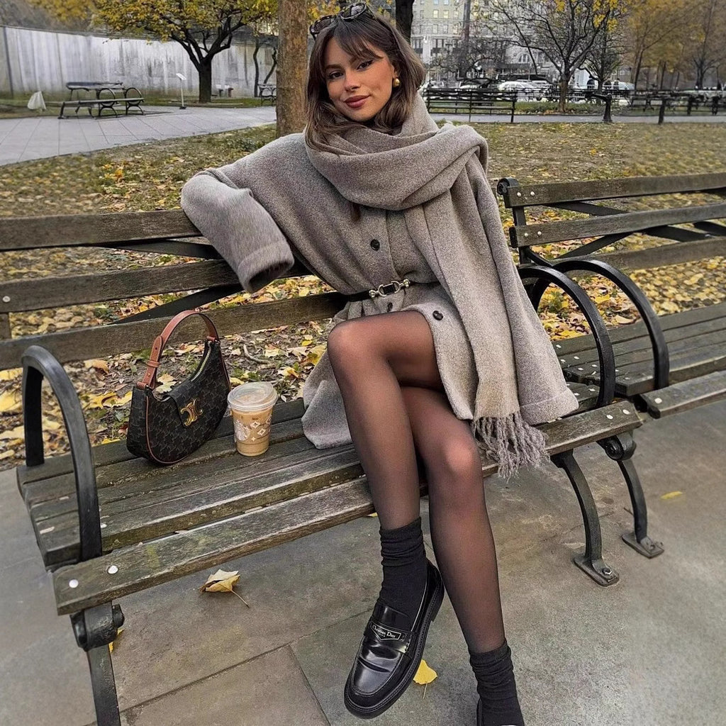 Damen stylische Strickjacke mit Schal und Knopfdetails Sovae