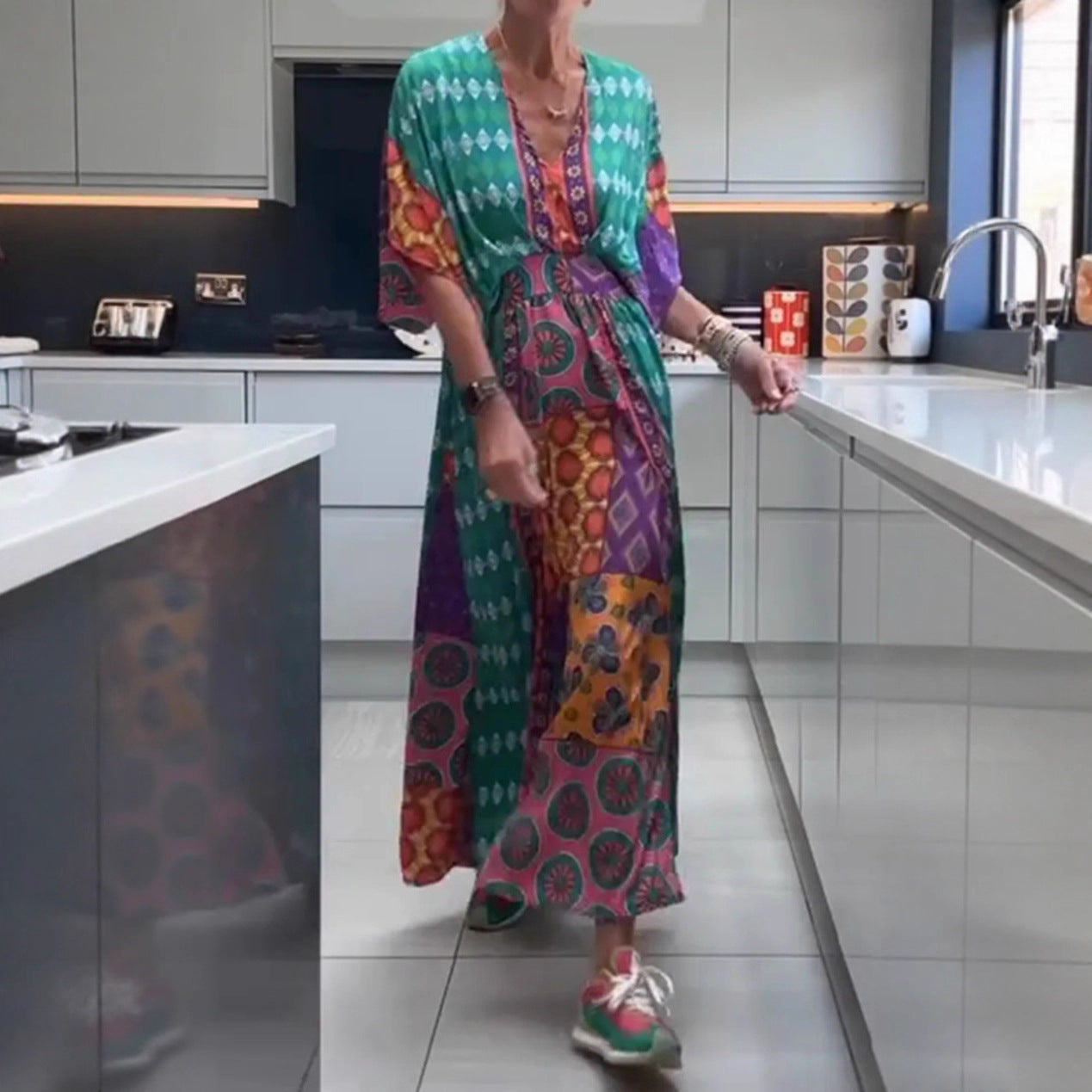 Damen Viskose Maxikleid mit buntem Patchwork-Design und weiten Ärmeln Sovae