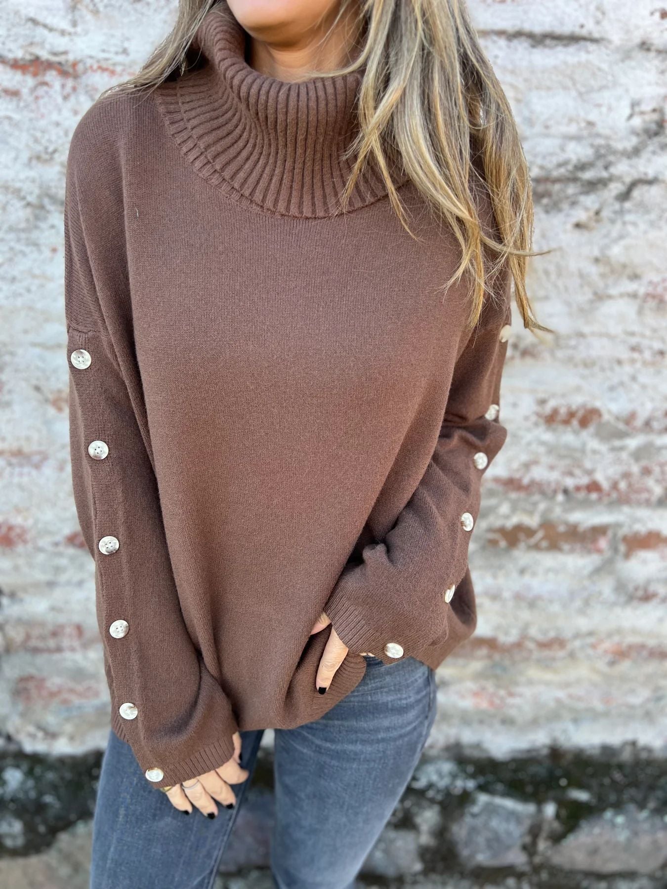 Damen hochschuliger Strickpullover mit Knopfdetails Sovae