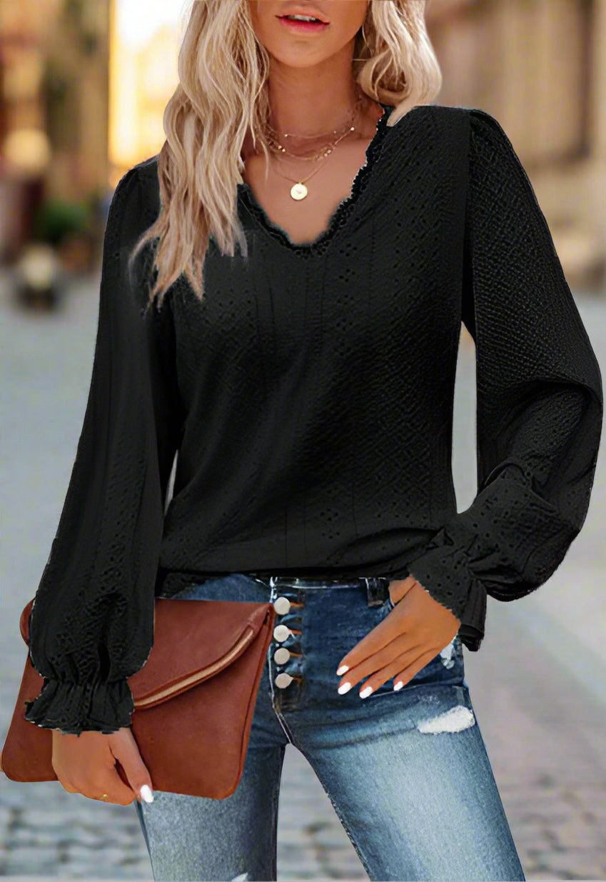 Damen Bluse mit romantischem Schnitt und detailreicher Stickerei Sovae