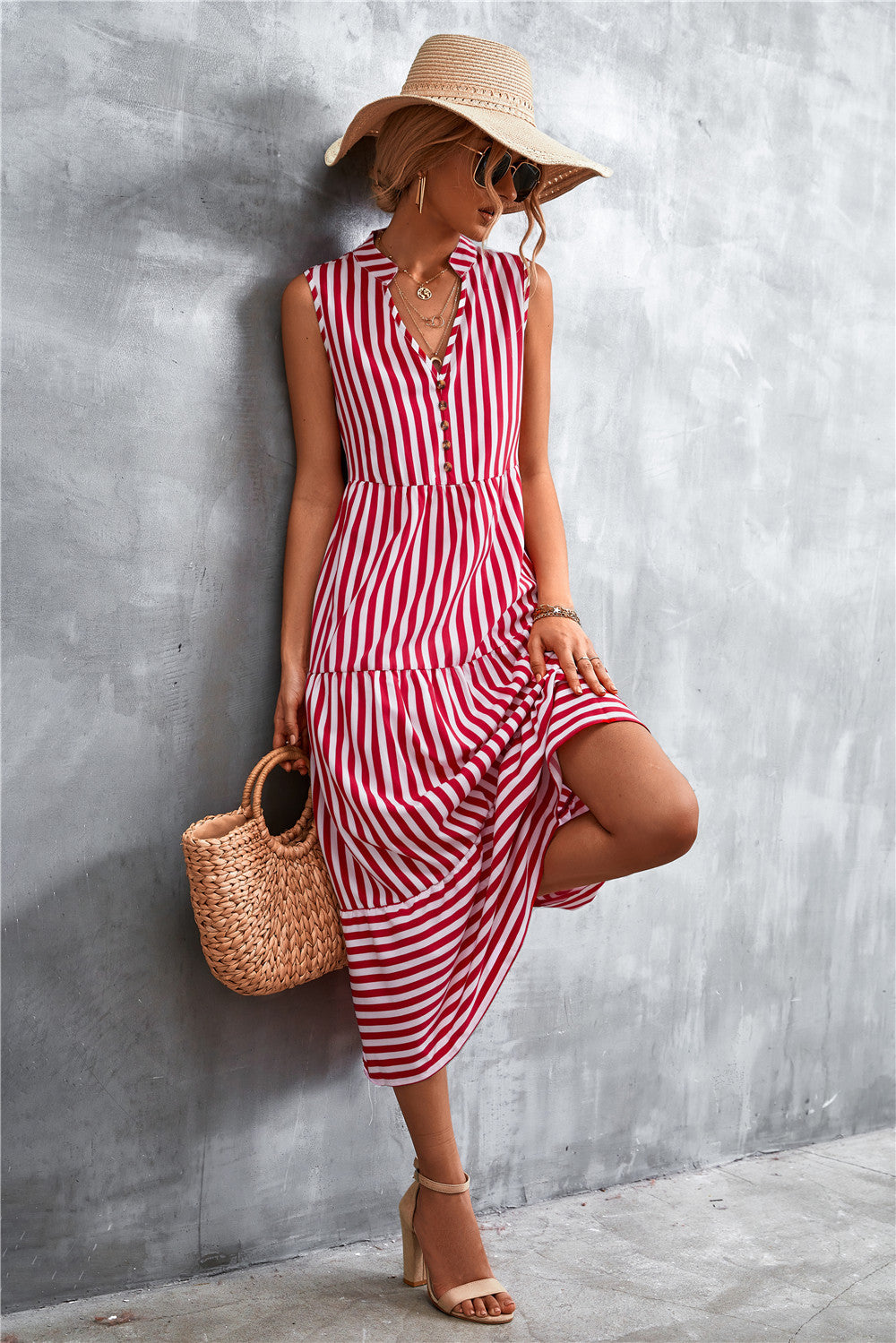 Damen Maxikleid mit gestreiftem Design, durchgehendem Knopfverschluss und voluminösem Saum Sovae