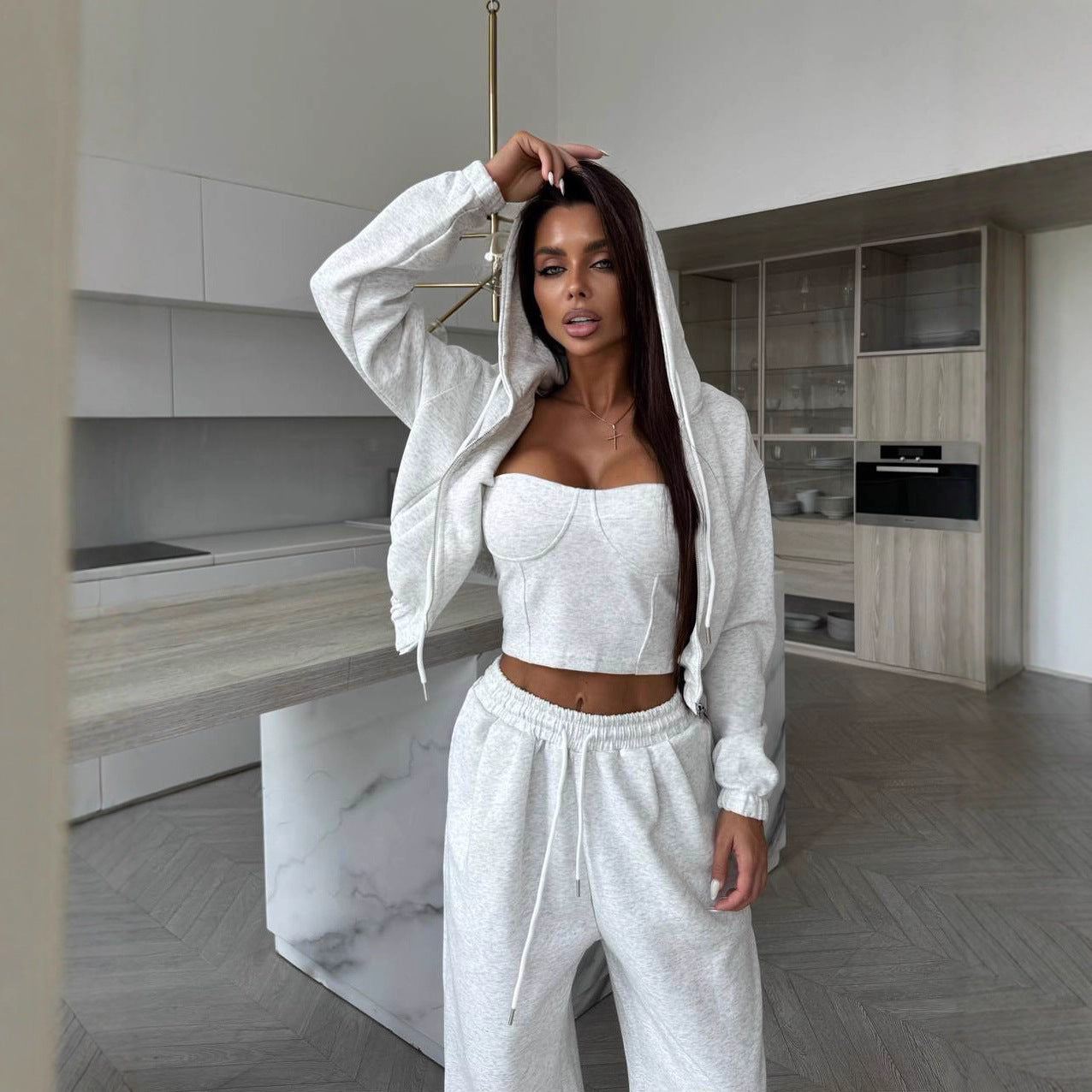 Damen bequemer und eleganter Freizeitanzug mit hoch komfortabler Kapuzenjacke und lässigen Hosen Sovae