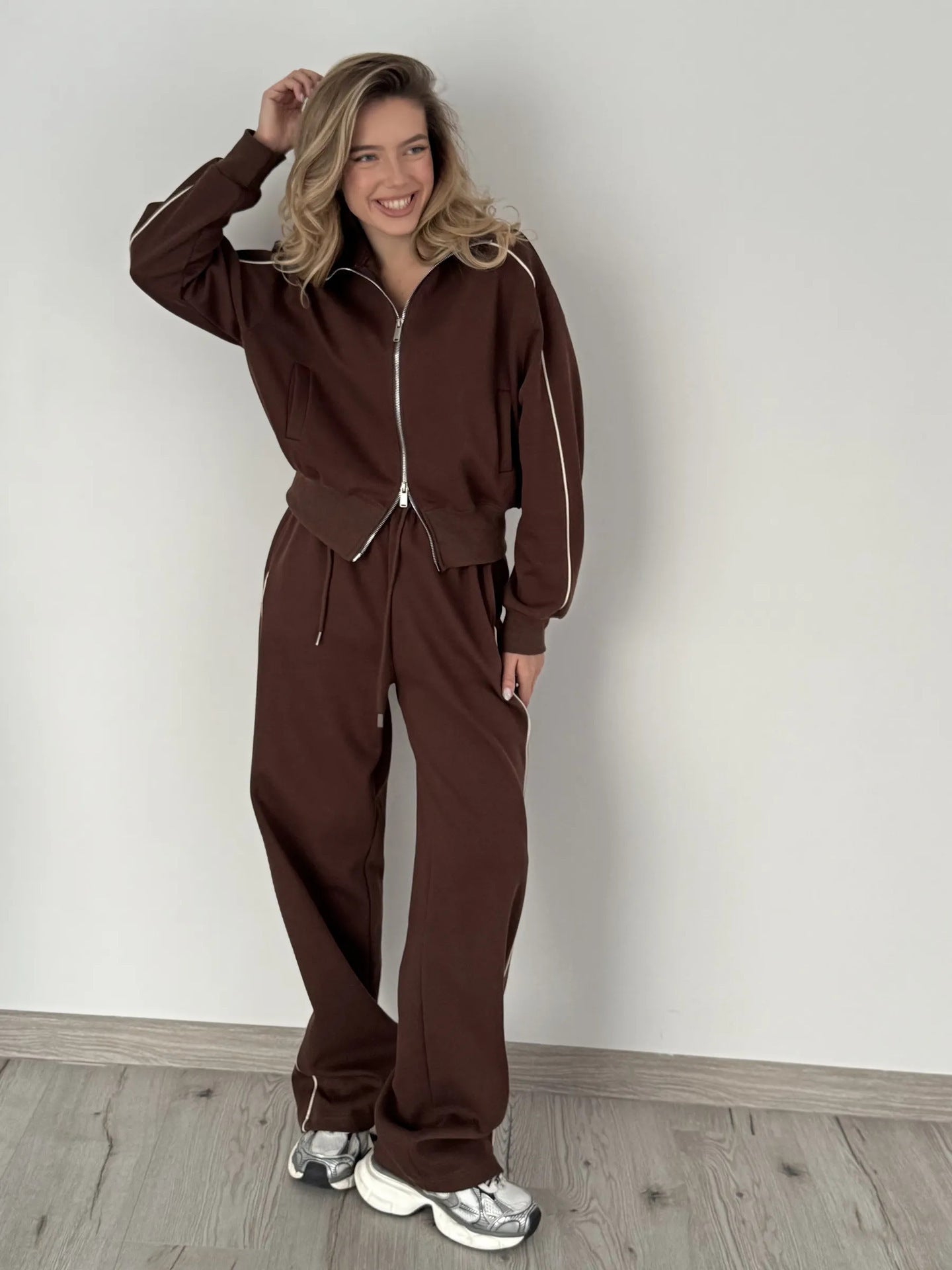 Damen Sportlicher Trend-Hoodie und Jogger Set Sovae