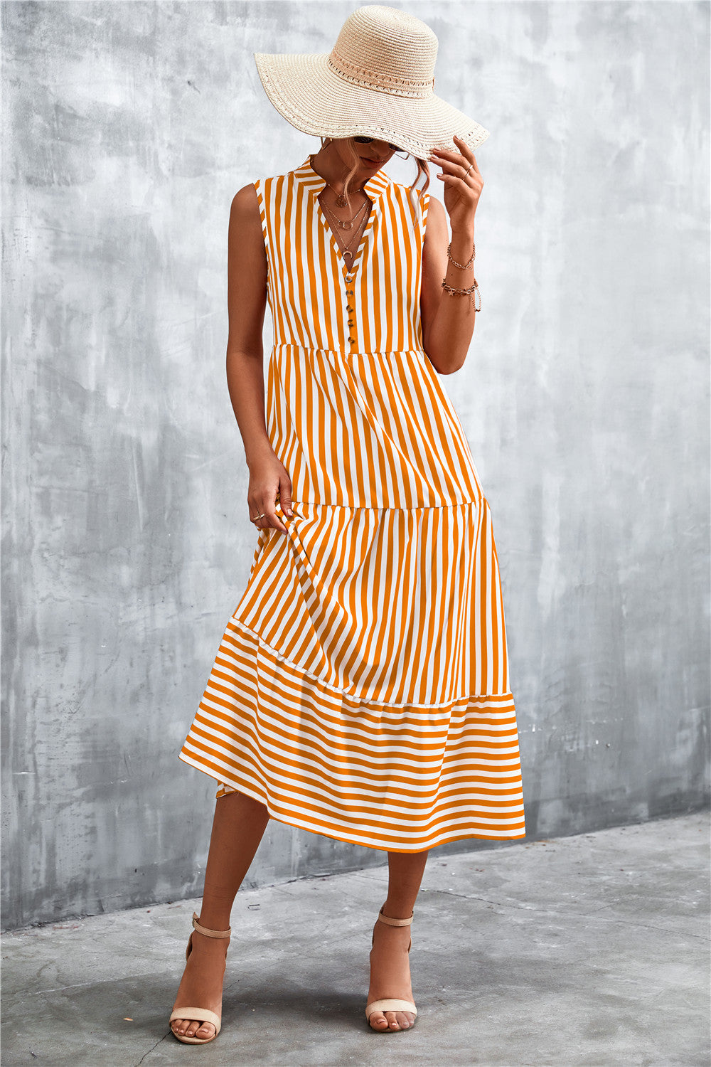 Damen Maxikleid mit gestreiftem Design, durchgehendem Knopfverschluss und voluminösem Saum Sovae