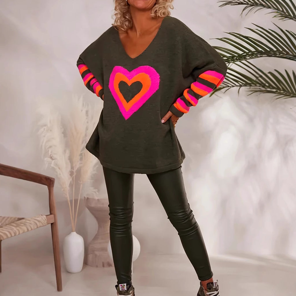 Damen Oversized Pullover mit Herzmotiv und bunten Streifen Sovae