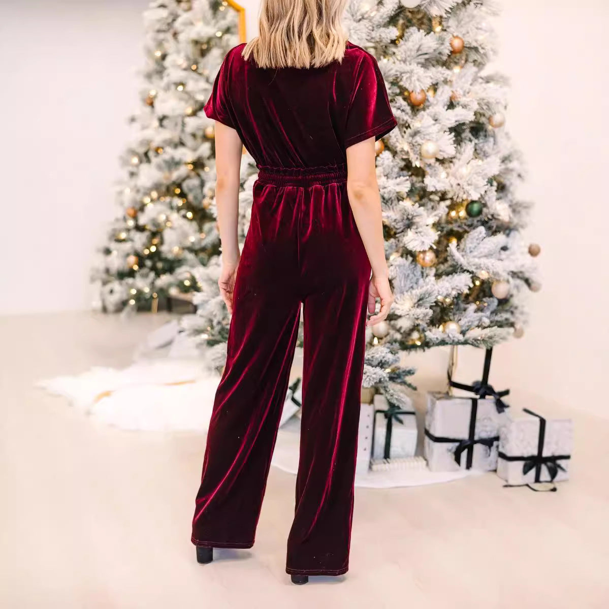 Damen eleganter Samt-Jumpsuit mit taillierter Passform Sovae