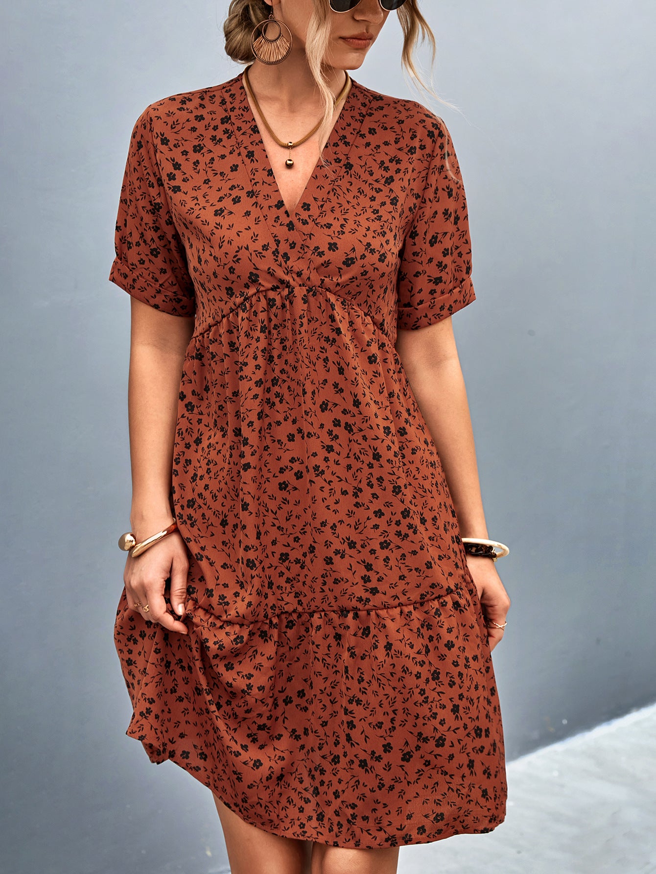 Damen Maxikleid mit floralem Muster und elastischer Taillierung Sovae