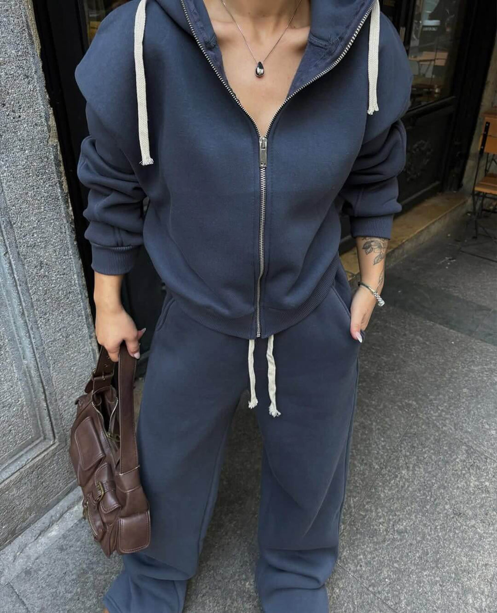 Damen sportlicher Fleece-Hoodie und lässige Jogginghose Set Sovae