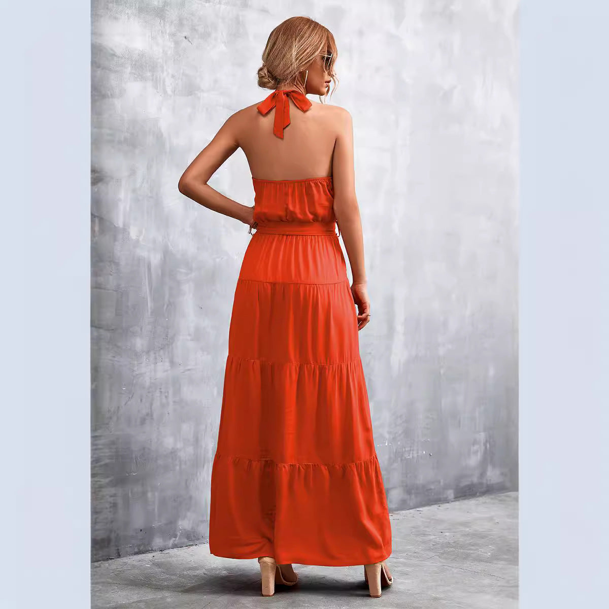 Damen Maxikleid mit schickem Halterdesign und fließendem Rock Sovae
