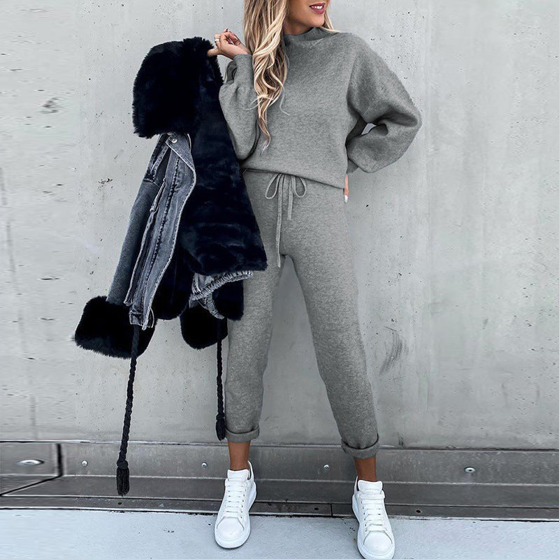 Damen Sportliches Set aus Sweatshirt und Jogginghose Sovae