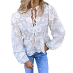 Damen Bluse mit floralen Stickereien und Rüschendetails Sovae