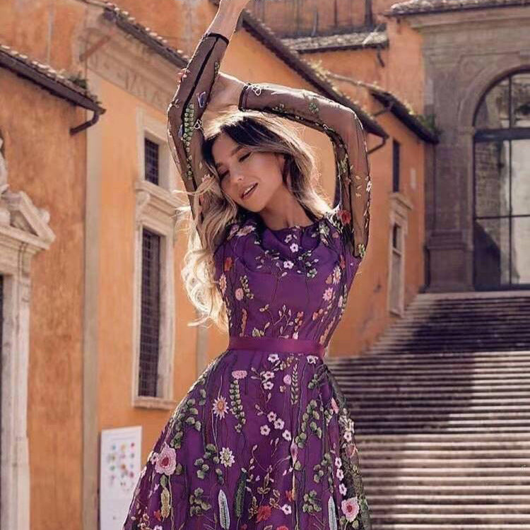 Damen Elegantes Minikleid mit floralen Stickereien und transparenter Spitze Sovae