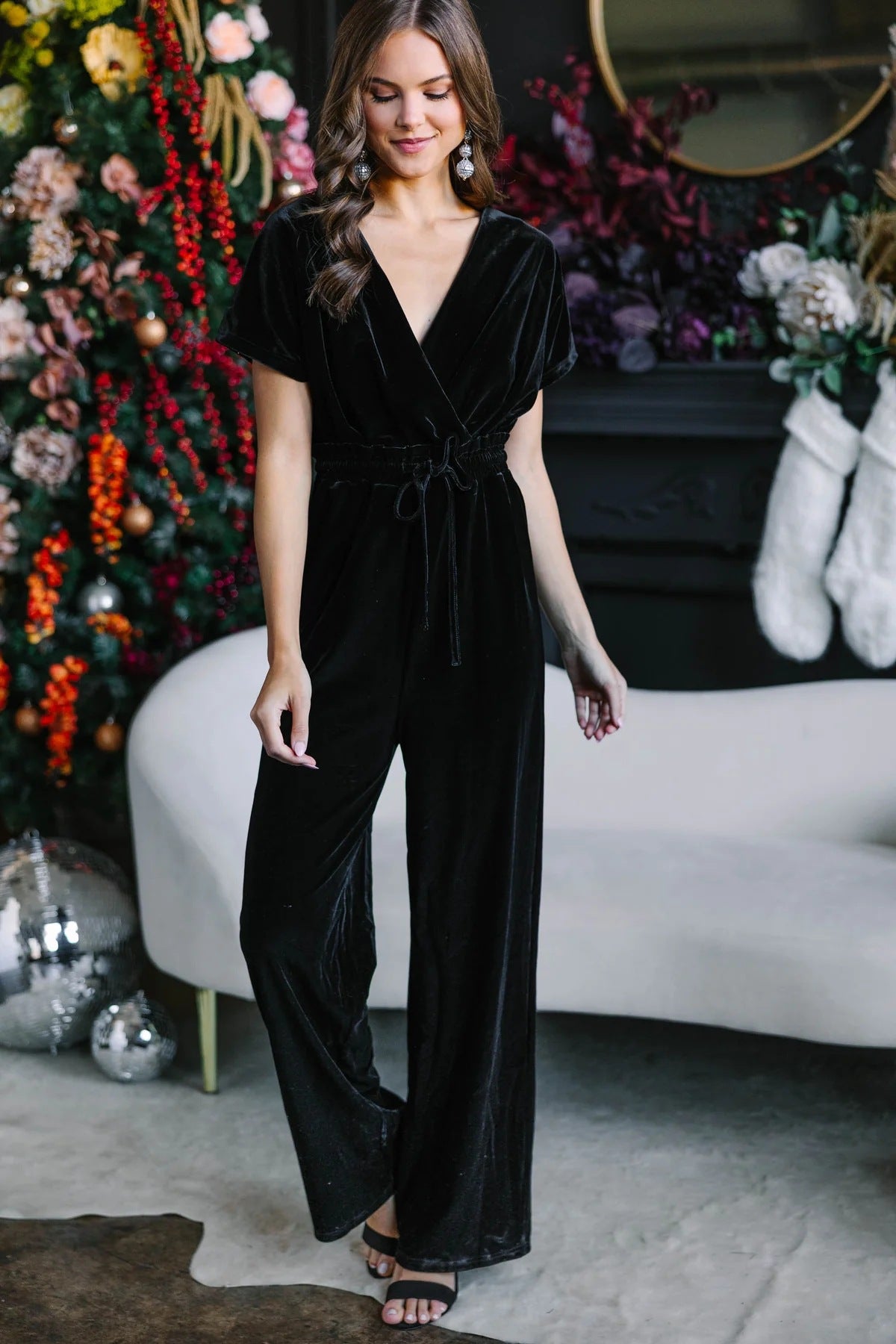 Damen eleganter Samt-Jumpsuit mit taillierter Passform Sovae