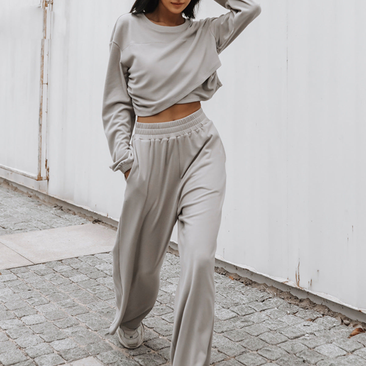 Damen Legere und modische Lounge-Hose mit cropped Oberteil Sovae