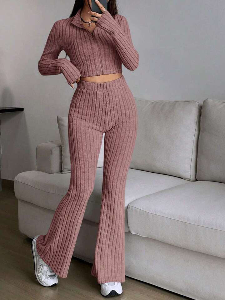 Damen Strick-Loungewear-Set mit cropped Oberteil und weit geschnittenen Hosen Sovae