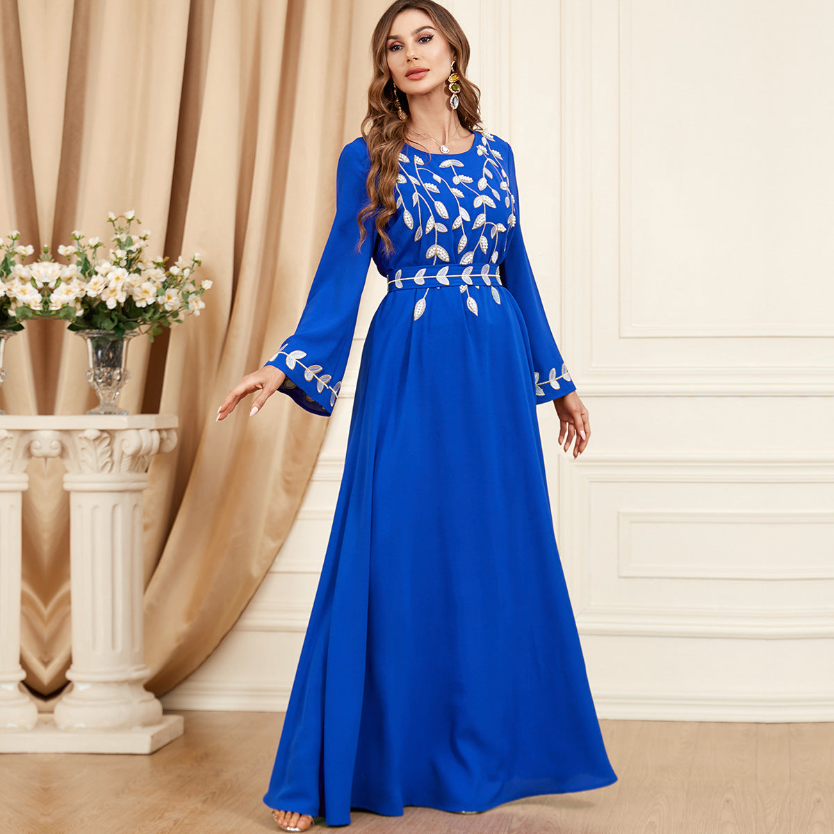 Damen Maxikleid mit detailverliebter Stickerei Sovae