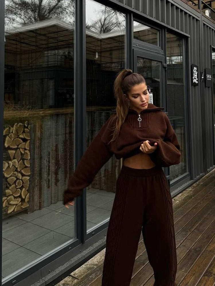 Damen Strickanzug mit halblangem Reißverschluss und Zopfmuster Sovae