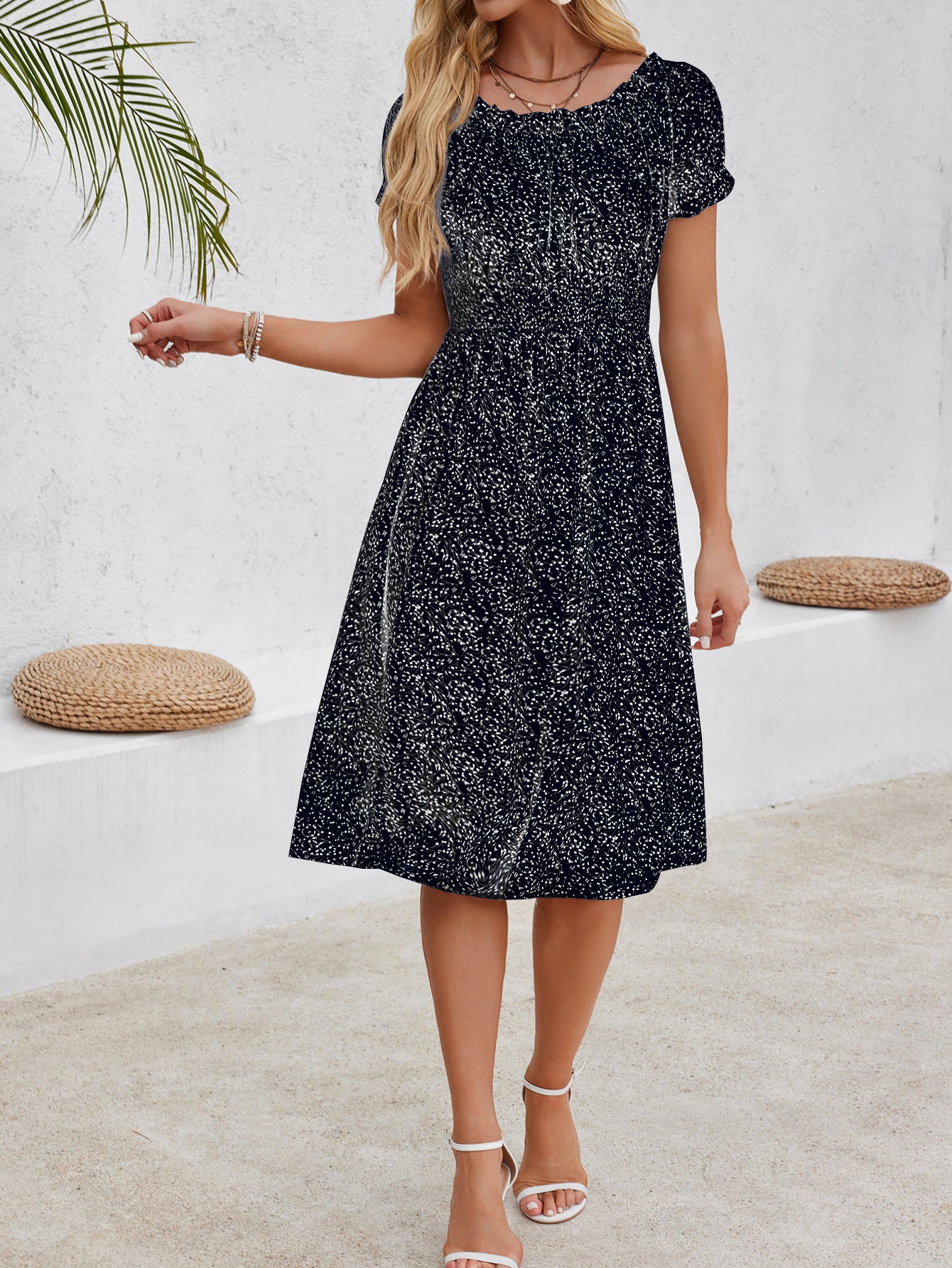 Damen Midikleid mit femininem Schnitt und floraler Gestaltung Sovae