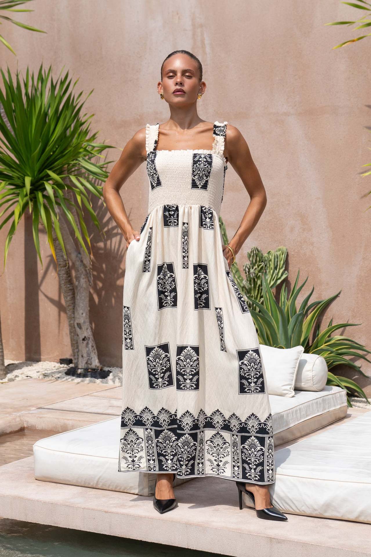 Damen Boho-Maxikleid mit aufwendigem Musterdruck und verstellbaren Trägern Sovae