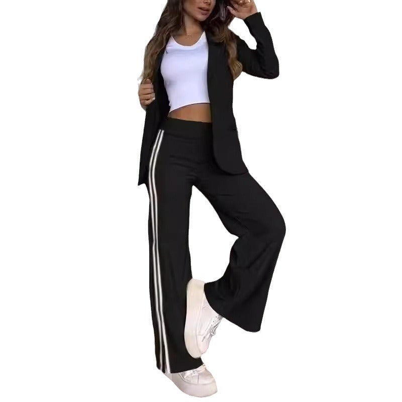 Damen Blazer-Hosenanzug mit sportlichen Streifen Sovae