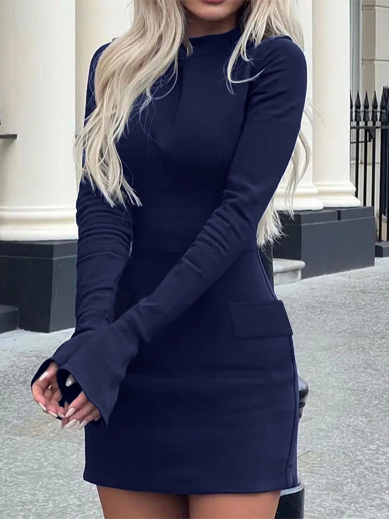 Damen Elegantes Mini-Kleid mit tailliertem Schnitt und weiten Ärmeln Sovae