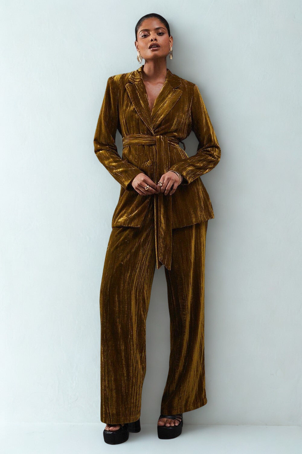 Damen elegantes Ensemble bestehend aus Blazer und Hose Sovae