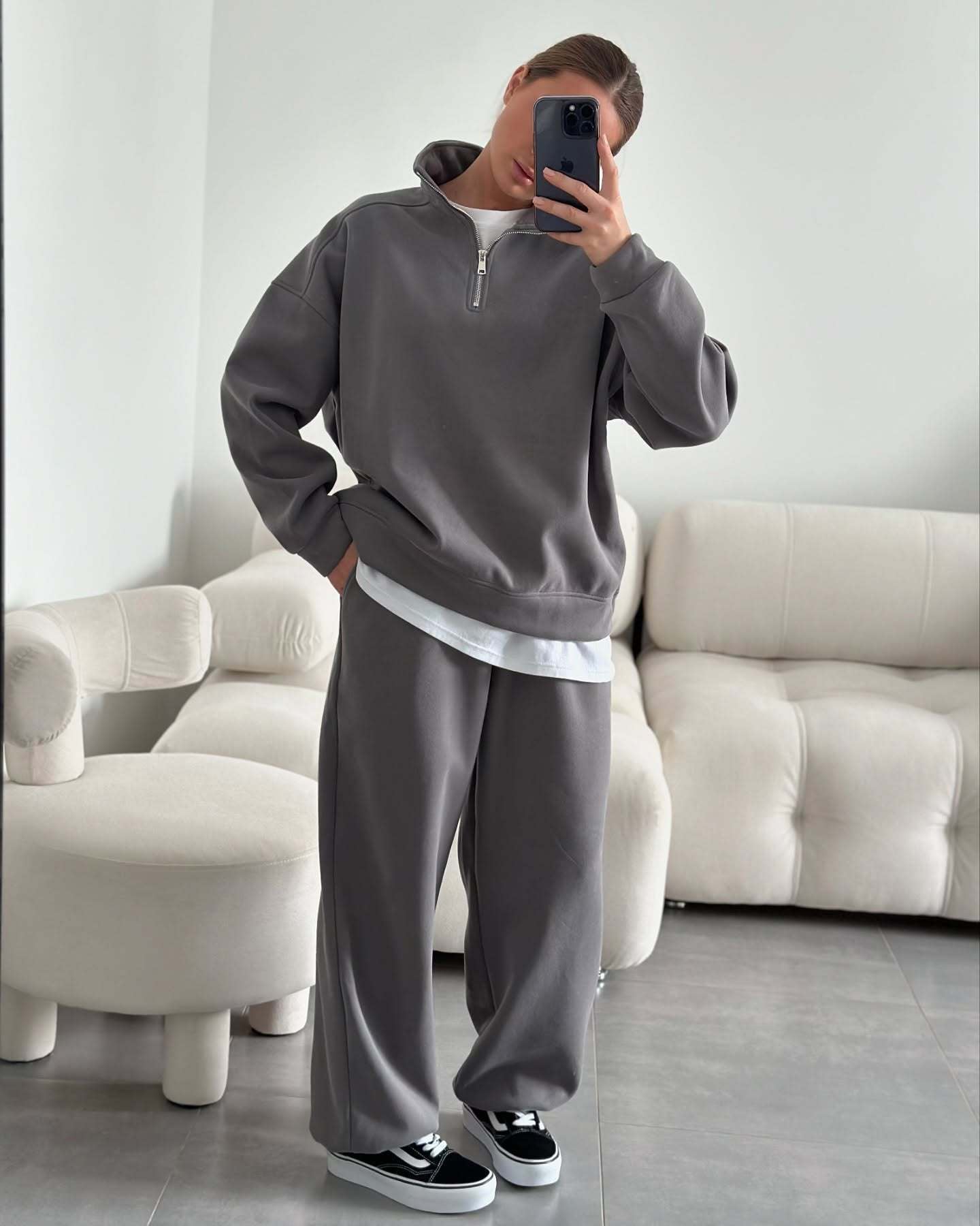 Damen Sportlicher Kapuzenpullover mit kurzer Reißverschlussöffnung Sovae